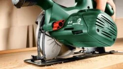 Bosch PKS 66 AF Cirkelzaag Met Geleiderail - 1600W - 0603502000 -Kwaliteit Gereedschapswinkel 4cdfd0d0331e93e4904b559e2dce4a59