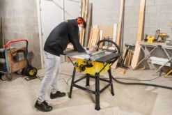 Powerplus POWX07595 Zaagtafel Met Onderstel - 2000W - 250mm -Kwaliteit Gereedschapswinkel b1f995af69afc0077d109561ba8ede71